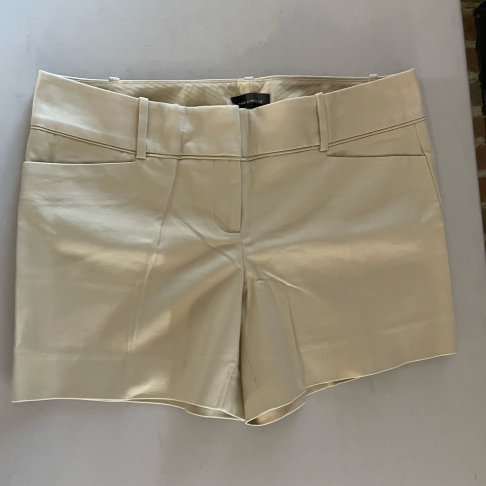 THE LIMITED Shorts NWT